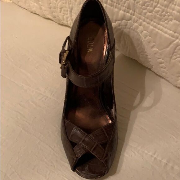 19. Colin Stuart Heels in Brown. Peek Toe. - Picture 2 of 9